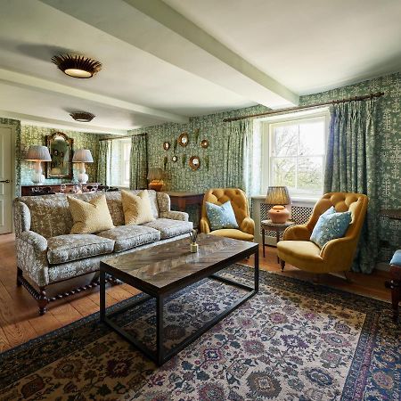Townhouse Suites- Abbey Row 马姆斯伯里 外观 照片