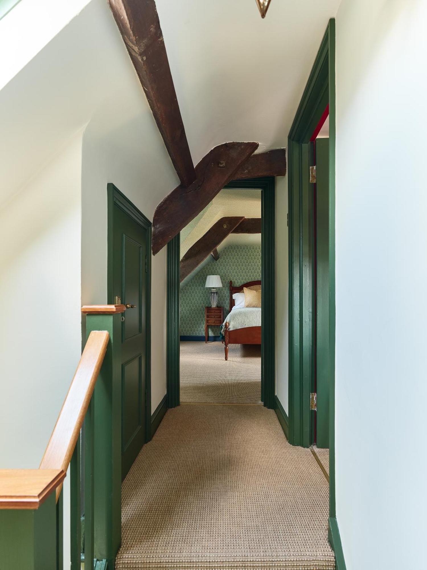 Townhouse Suites- Abbey Row 马姆斯伯里 客房 照片